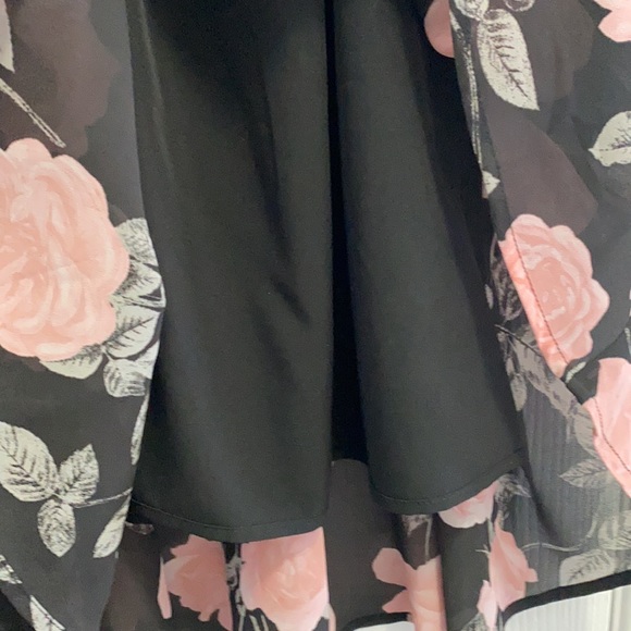 Guess spring flowy dress - Picture 3 of 5